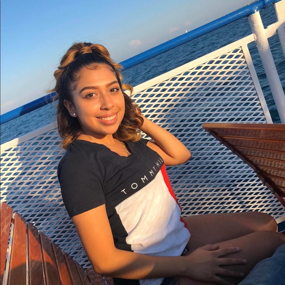 Meet your Posher, Lizett